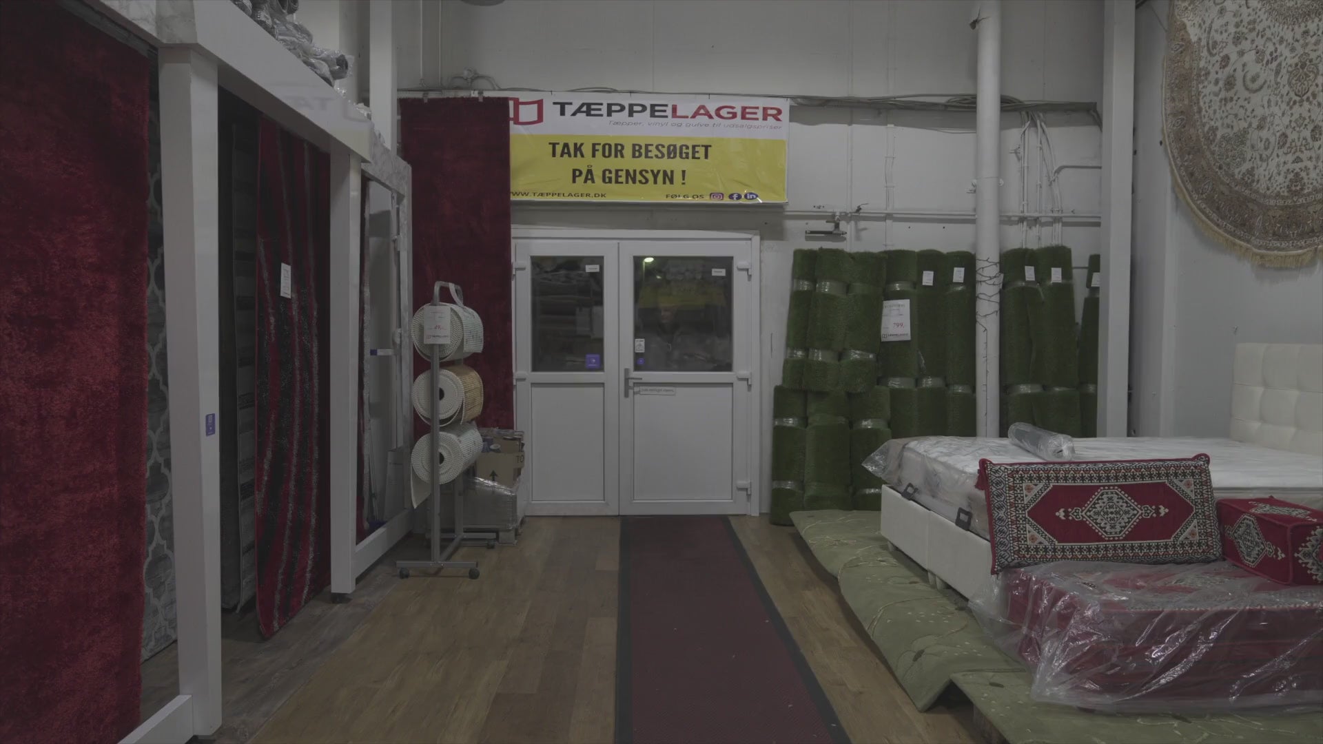 Load video: taeppelager